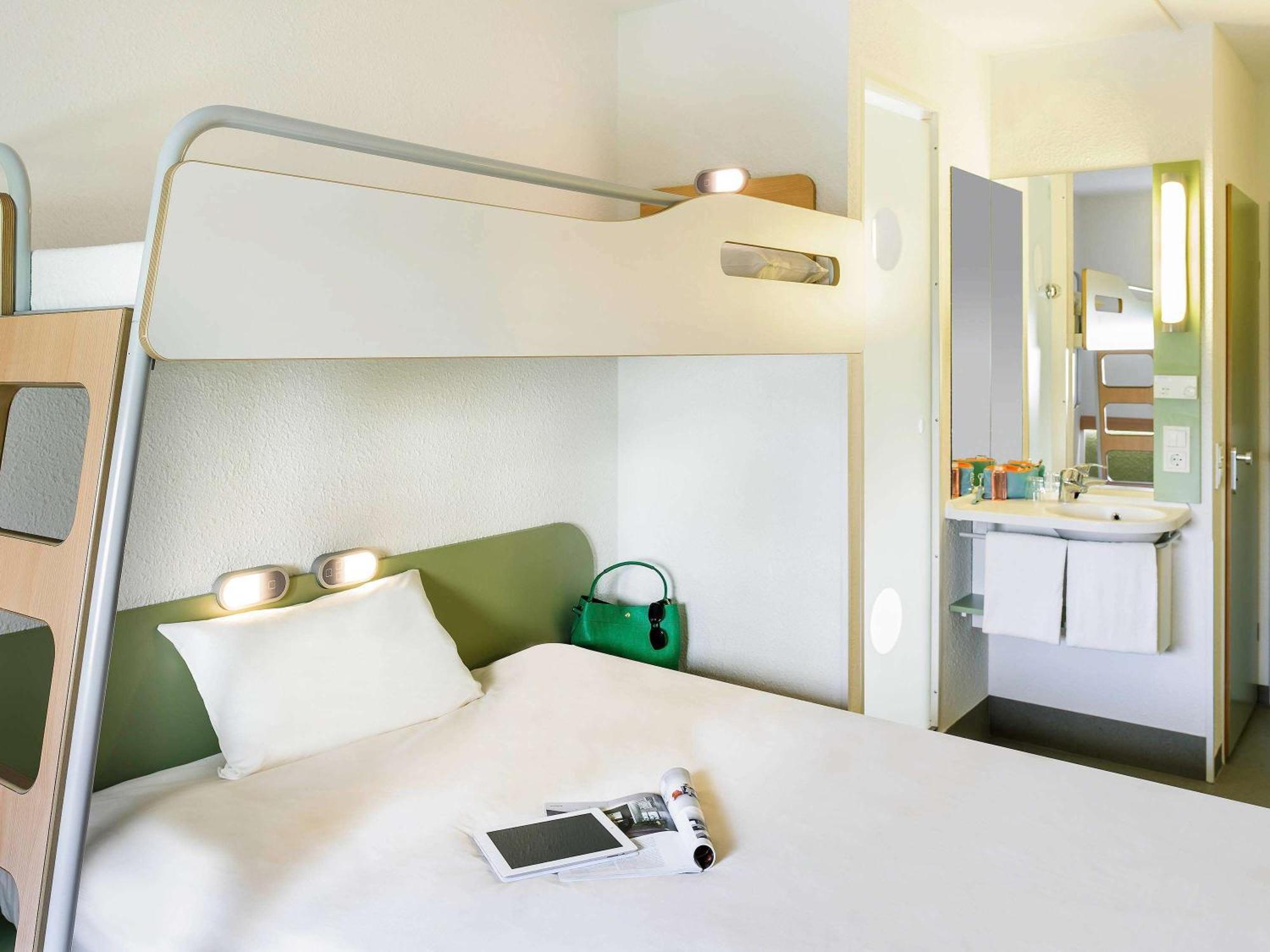 Ibis Budget Bordeaux Centre Bastide Bagian luar foto
